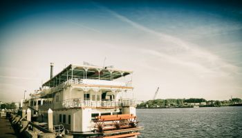 Steamboat, Savannah.