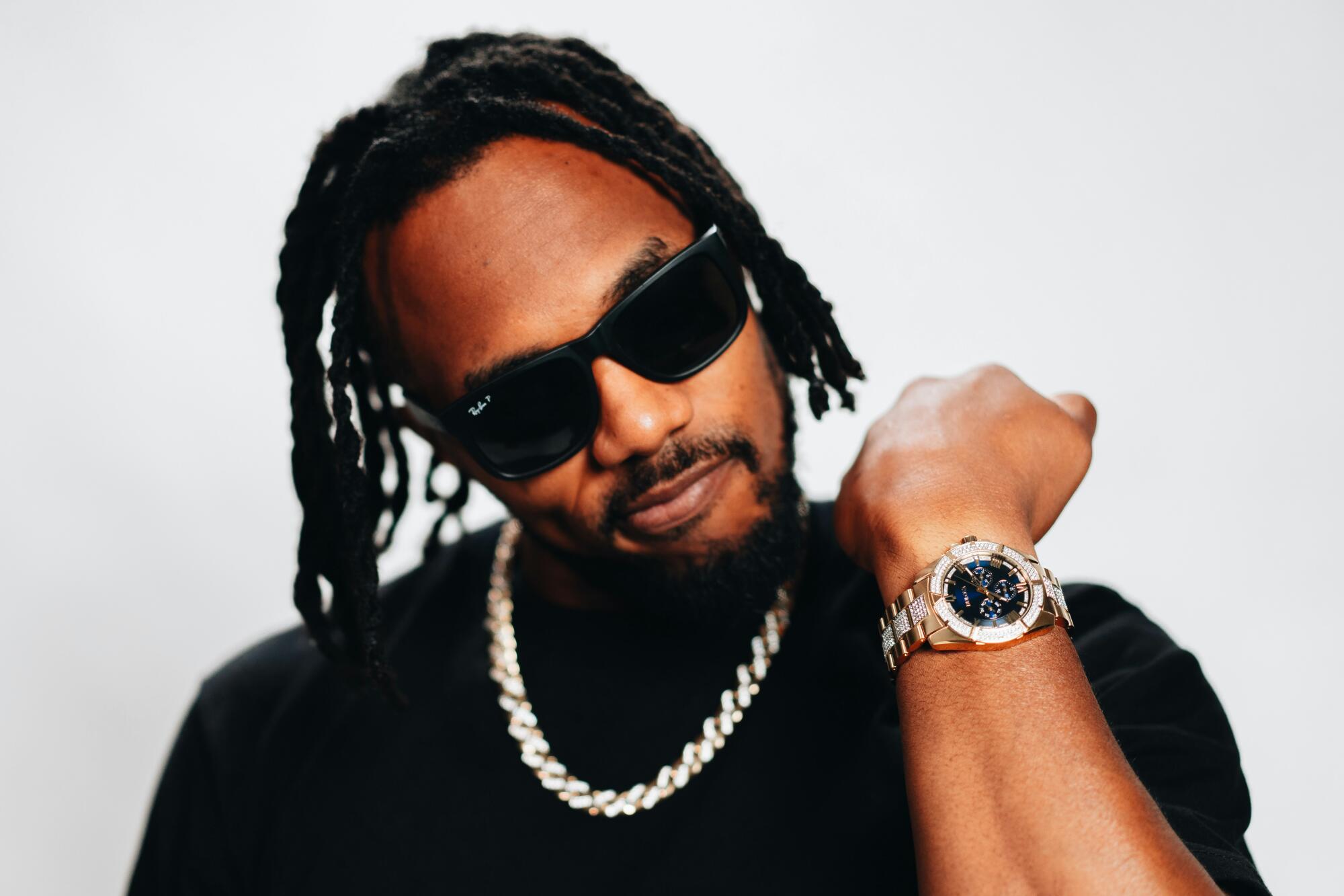 Watches are making a comeback in celebrity fashion